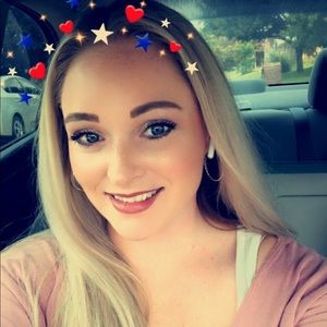 Meet your Posher, Leah